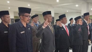 Lantik Empat PPTP, Wabup Yulianus Beri Tugas Khusus